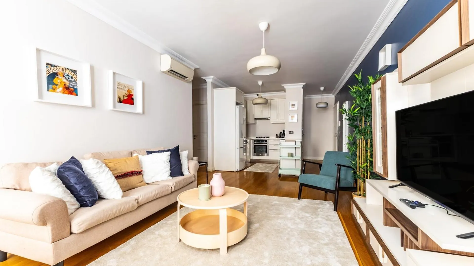 Stylish Urban Oasis 2 Min To Galata Tower Apartment Istanbul 0*,  Turcia